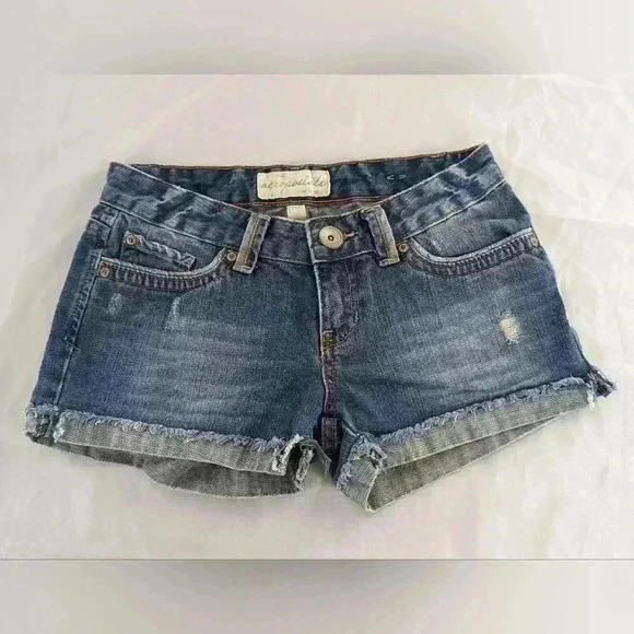 Aeropostale womens denim blue jean shorts size 1/2 100% cotton distressed - Picture 1 of 16